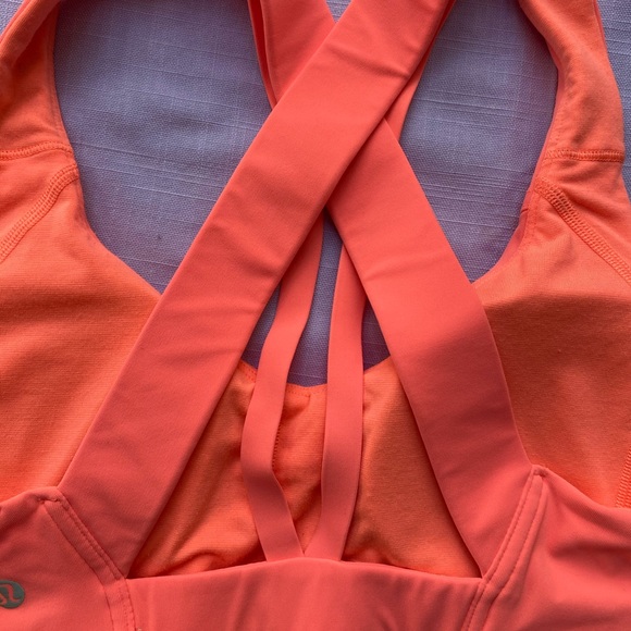 Cross back Lululemon sports bra, discountinued - Picture 3 of 3